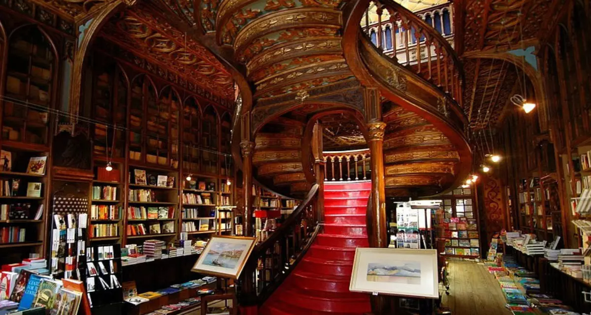 Livraria Lello in Porto - Eine der schönsten Buchhandlungen der Welt | Michał Huniewicz | Wikipedia | CC BY 2.0